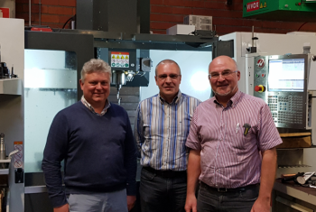 SNELGROEIER SHAPES METALWORKS TREKT NOG MAAR EENS EEN GROEISPURTJE